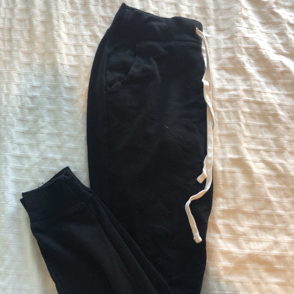 Black lounge joggers